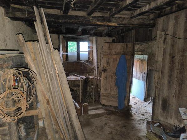 Ancienne maison de campagne entièrement à rénover