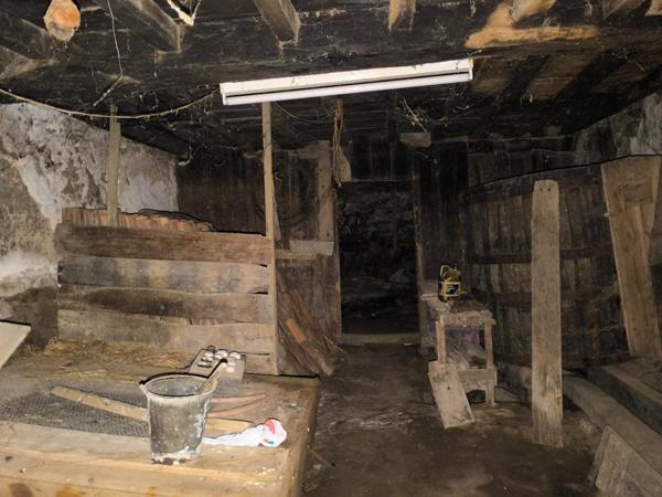 Ancienne maison de campagne entièrement à rénover