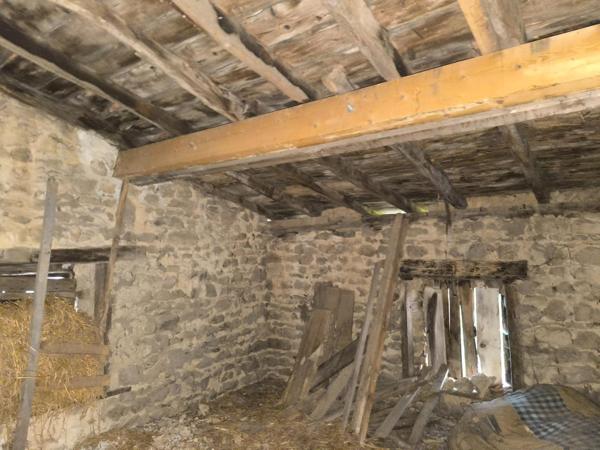 Ancienne maison de campagne entièrement à rénover