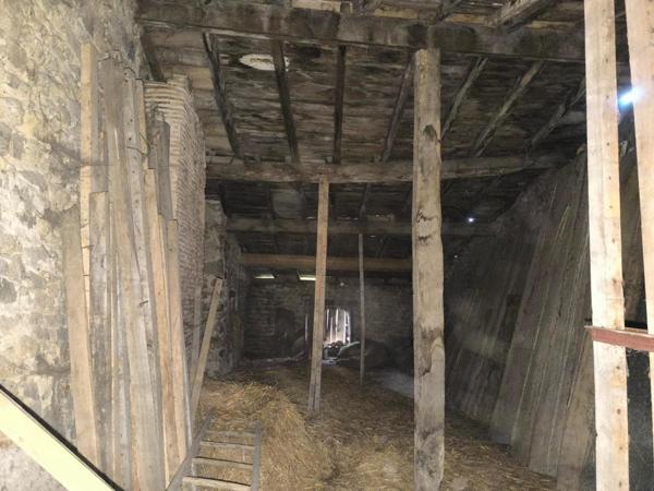 Ancienne maison de campagne entièrement à rénover