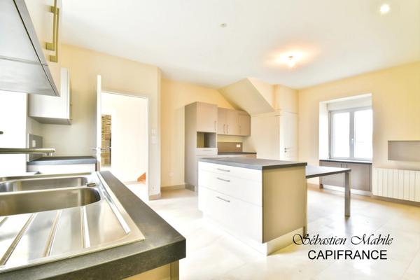 Maison rénovée + ancienne maison + (granges, écurie, étable) LES PAS -PONTORSON (50) en Baie du Mont Saint Michel