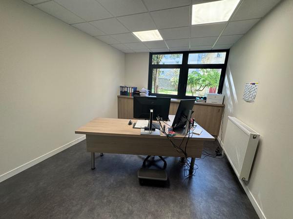 Centre Ville A Vendre Bureaux , Laval Centre Ville A Vendre Bureaux , Laval