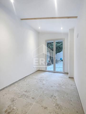 Petit type 3 neuf avec terrasse