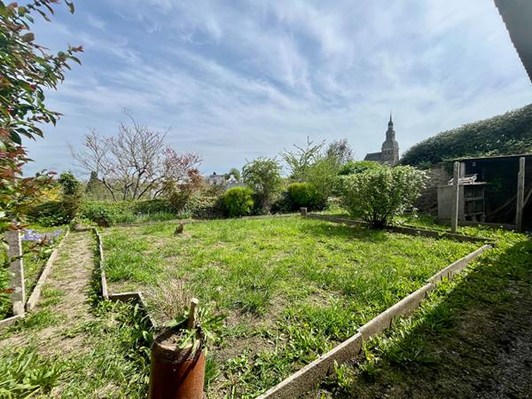 A VENDRE, Maison Bourgeoise à Dinan ,Vue Exceptionnelle sur la Basilique Saint Sauveur