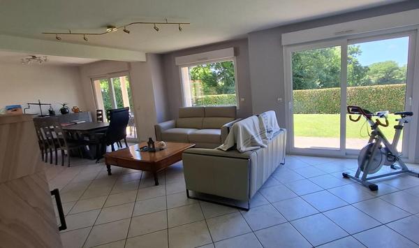 Maison Saint Just  140 m2 et piscine