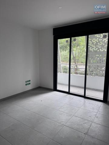 A louer bel appartement NEUF de type F1 sur la résidence ARTY à Sainte Clotilde LA BRETAGNE