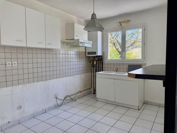 Aubenas (07200) Jolie Maison Plain-pied avec Jardin Arboré…