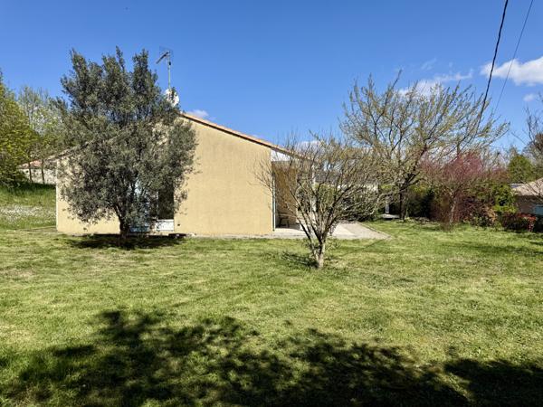Aubenas (07200) Jolie Maison Plain-pied avec Jardin Arboré…