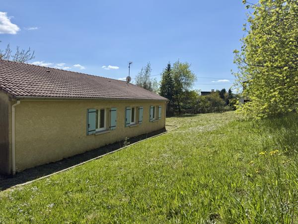 Aubenas (07200) Jolie Maison Plain-pied avec Jardin Arboré…