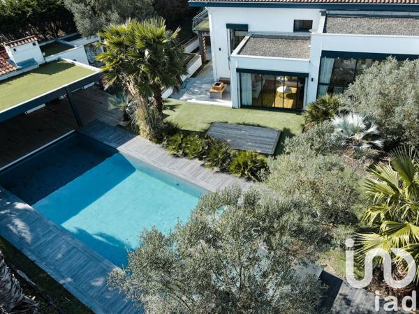 Maison à vendre 11 pièces 590 m² Anglet