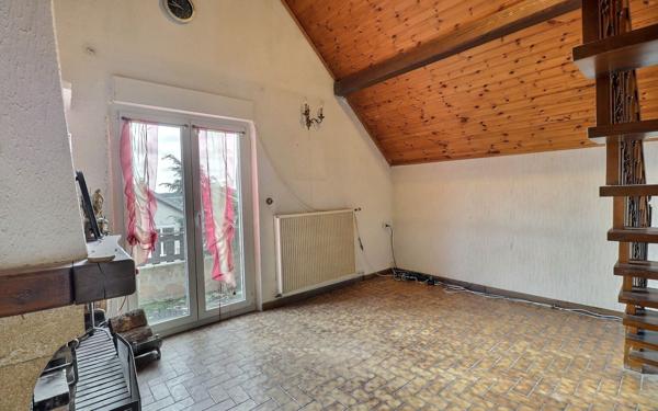 Maison à vendre    5 pièces •  OEting