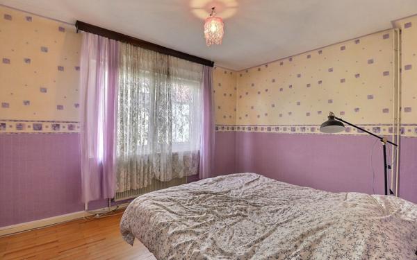 Maison à vendre    5 pièces •  OEting