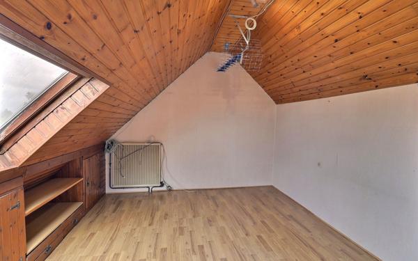 Maison à vendre    5 pièces •  OEting