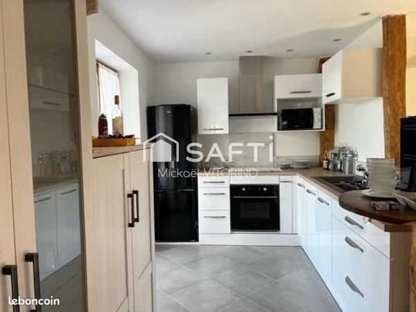 Havre de paix avec vue, terrain arboré, proche commodités