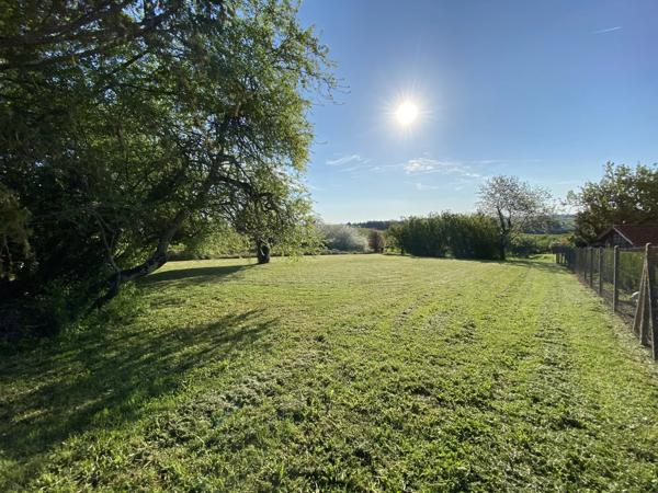 Beau terrain idéalement situé dans la bastide de Monflanquin