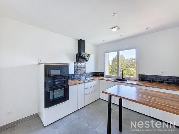 A Vendre Maison neuve construite en 2024 avec trois chambres, garage et jardin