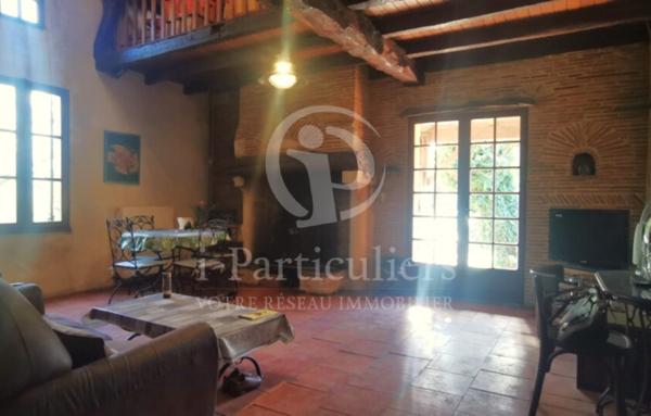 Périgourdine 5 pièces de 180 m2 avec piscine