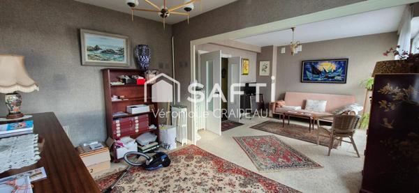 Appartement de type T4 avec 3 chambres, cave et garage proche haras/pentagone, école primaire et arrêt de bus