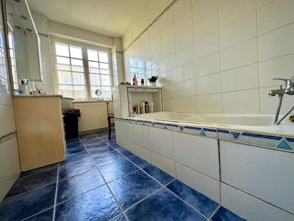 Maison à Pontorson, 50170 - 5 pièces 115m²