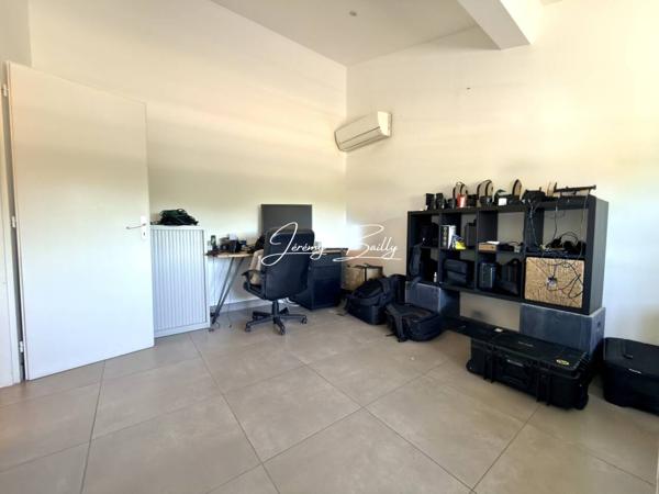 Immeuble à vendre 6 pièces de 110 m²