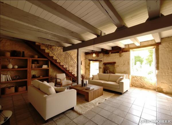Maison en pierre avec piscine chauffée, jardin, grange