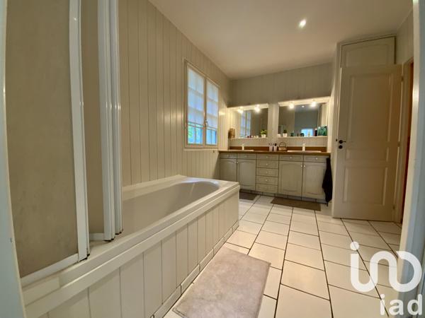 Maison à vendre 6 pièces 144 m² Saint-Hilaire-de-Court