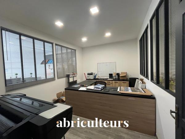 Local industriel avec bureaux en vente à Châteaudun 28200