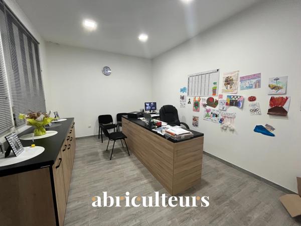 Local industriel avec bureaux en vente à Châteaudun 28200