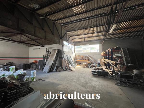 Local industriel avec bureaux en vente à Châteaudun 28200