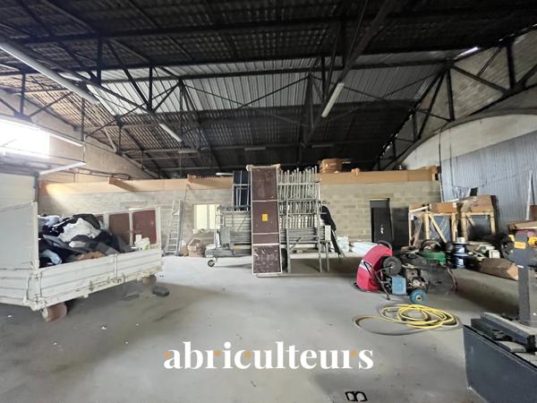 Local industriel avec bureaux en vente à Châteaudun 28200