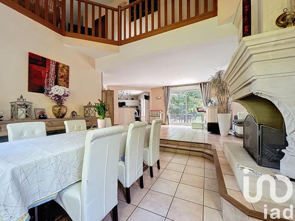 Maison à vendre 6 pièces 227 m² Briis-sous-Forges