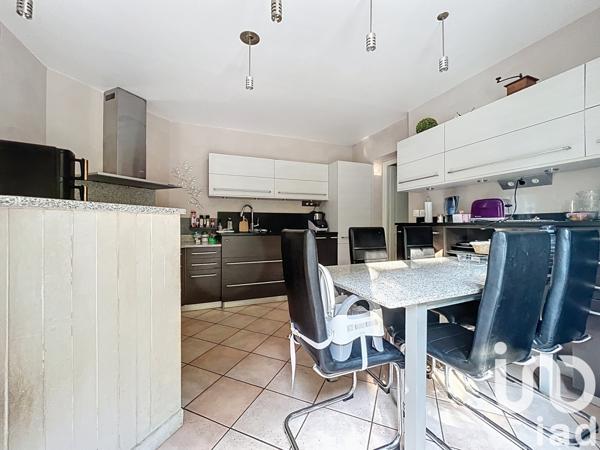 Maison à vendre 6 pièces 227 m² Briis-sous-Forges