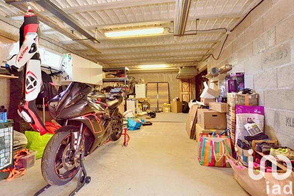 Location maison 6 pièces 100 m² Leyr