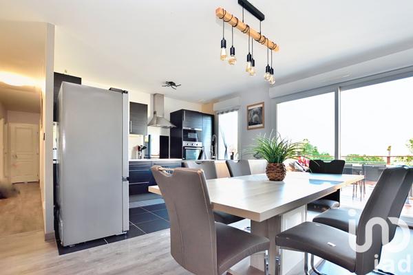 Location maison 6 pièces 100 m² Leyr