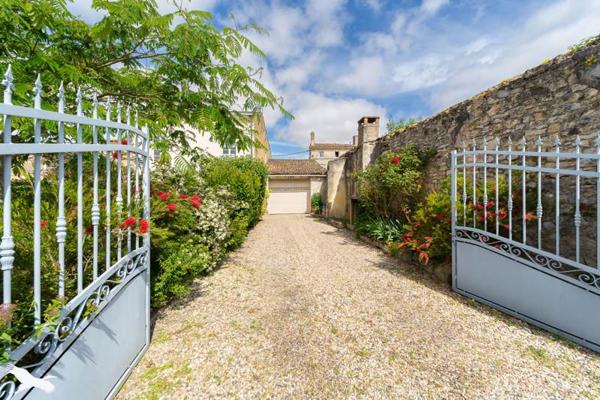 Maison à vendre |  Blaye |  4 pièces | 154 m²