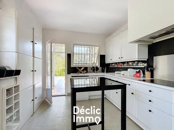 Vente maison Le rouret, 256m² 1350m² 8 pièces 1 090 000€