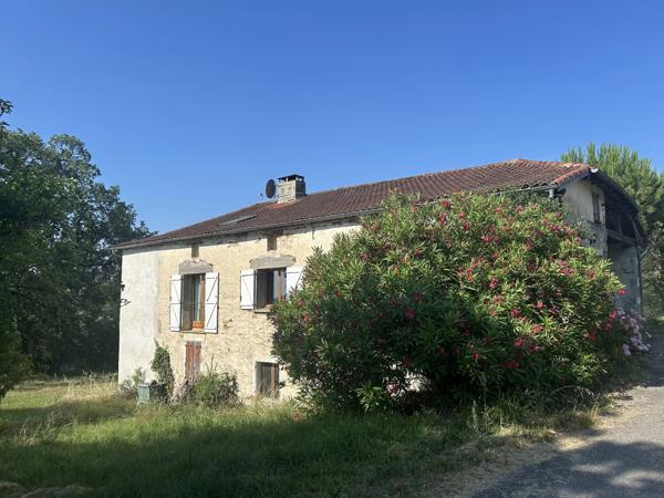 Ferme spacieuse de 220 m² avec maison d'amis et terrain équestre près de Moissac