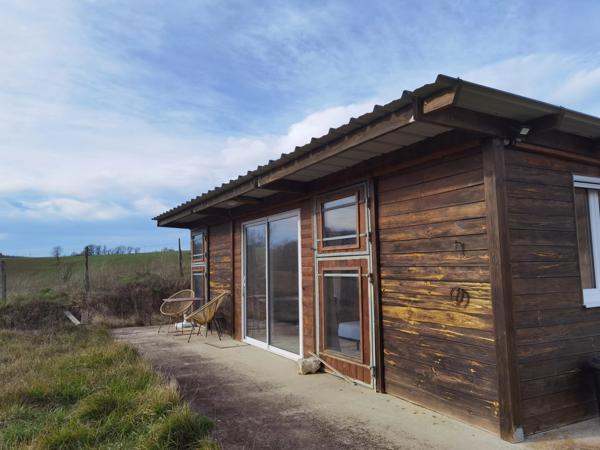 Ferme spacieuse de 220 m² avec maison d'amis et terrain équestre près de Moissac