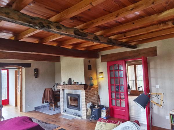 Ferme spacieuse de 220 m² avec maison d'amis et terrain équestre près de Moissac