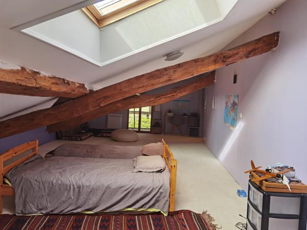 Ferme spacieuse de 220 m² avec maison d'amis et terrain équestre près de Moissac
