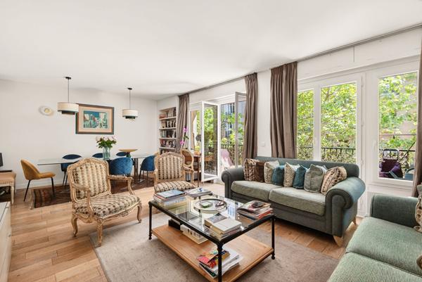 Paris 16e Mirabeau - Appartement 60 m² avec balcon plein sud