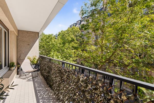 Paris 16e Mirabeau - Appartement 60 m² avec balcon plein sud