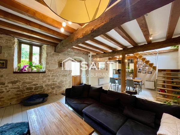 Longère 4 chambres avec terrain de 3 Hectares àSulniac