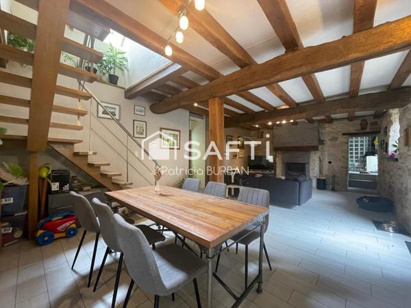 Longère 4 chambres avec terrain de 3 Hectares àSulniac