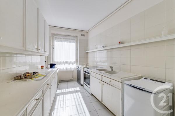 Appartement F5 à vendre  6 pièces - 148,05 m 2   PARIS  - 75016