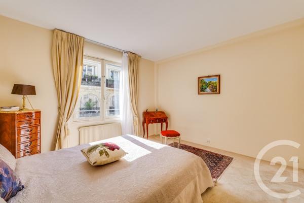 Appartement F5 à vendre  6 pièces - 148,05 m 2   PARIS  - 75016