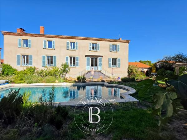 Issoire, Maison 9 Chambres -  408 m² à vendre
