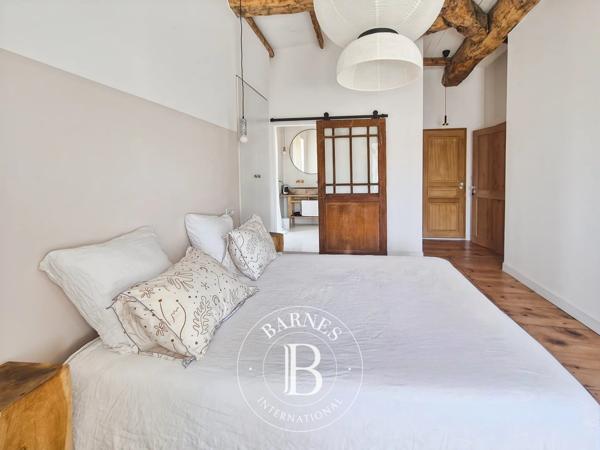 Issoire, Maison 9 Chambres -  408 m² à vendre