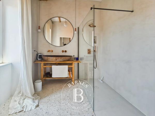 Issoire, Maison 9 Chambres -  408 m² à vendre