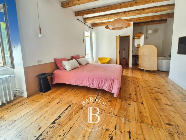 Issoire, Maison 9 Chambres -  408 m² à vendre